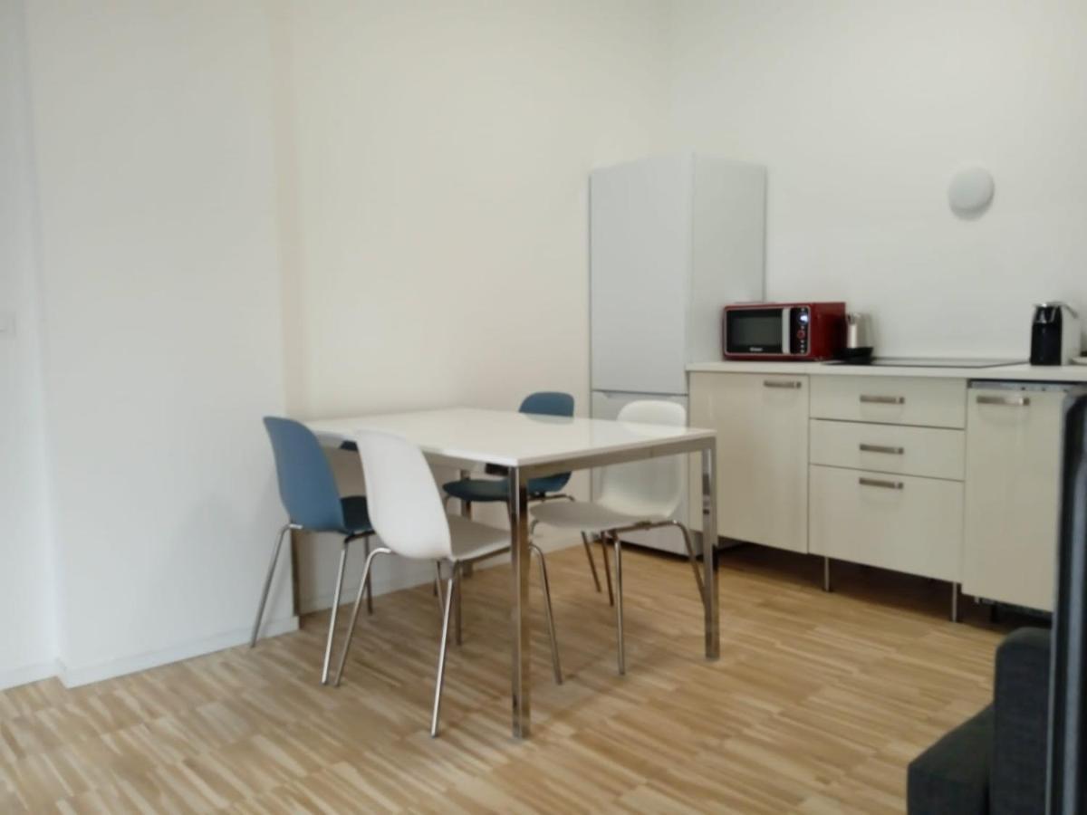 Apartment Via D'Apulia 11 Milan Bagian luar foto