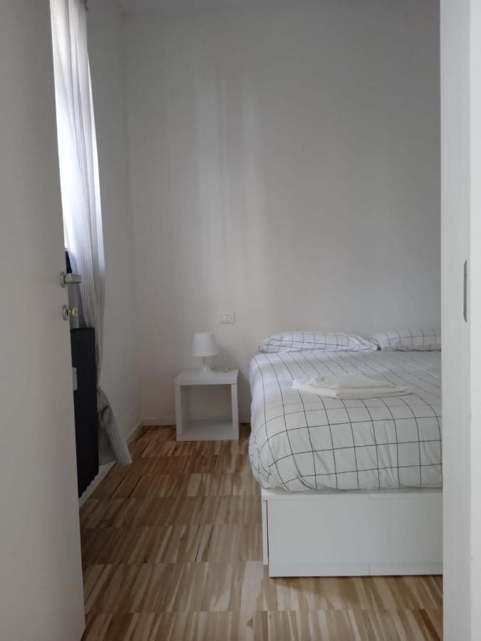 Apartment Via D'Apulia 11 Milan Bagian luar foto